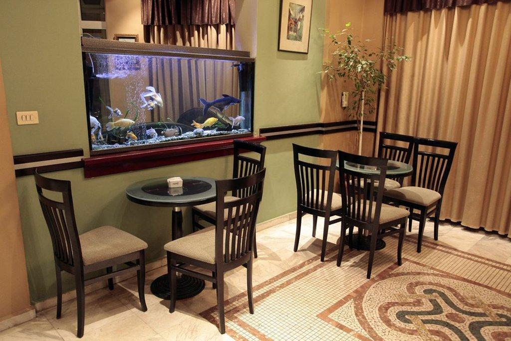 Hotel Regency Korcza Zewnętrze zdjęcie